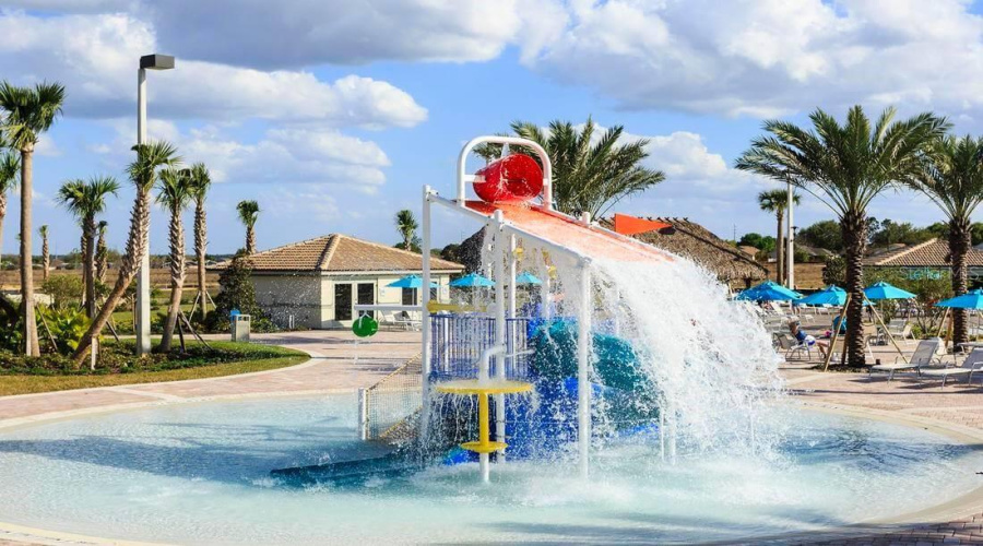 Davenport, Florida 33896, 8 Bedrooms Bedrooms, ,5 Bathroomsbathrooms,Residential,For Sale,Stinger,Mfrs5125541