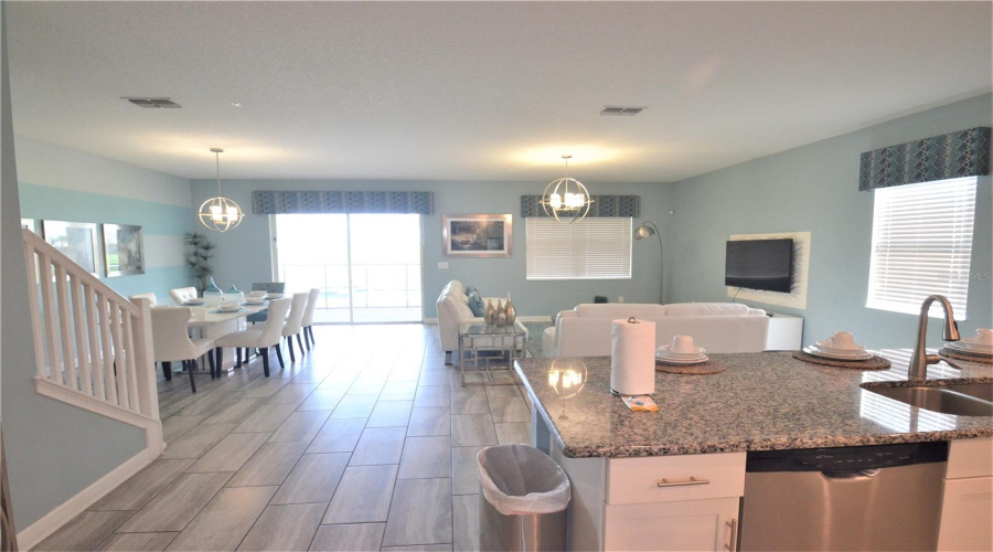Davenport, Florida 33896, 8 Bedrooms Bedrooms, ,5 Bathroomsbathrooms,Residential,For Sale,Stinger,Mfrs5125541