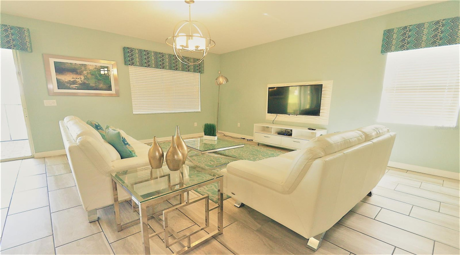Davenport, Florida 33896, 8 Bedrooms Bedrooms, ,5 Bathroomsbathrooms,Residential,For Sale,Stinger,Mfrs5125541