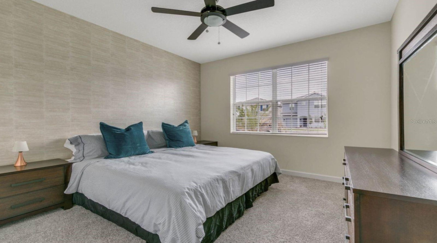 Kissimmee, Florida 34746, 5 Bedrooms Bedrooms, ,5 Bathroomsbathrooms,Residential,For Sale,Kings Castle,Mfro6304817