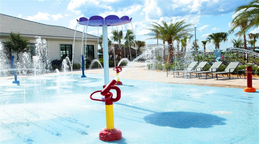 Kissimmee, Florida 34746, 5 Bedrooms Bedrooms, ,5 Bathroomsbathrooms,Residential,For Sale,Kings Castle,Mfro6304817