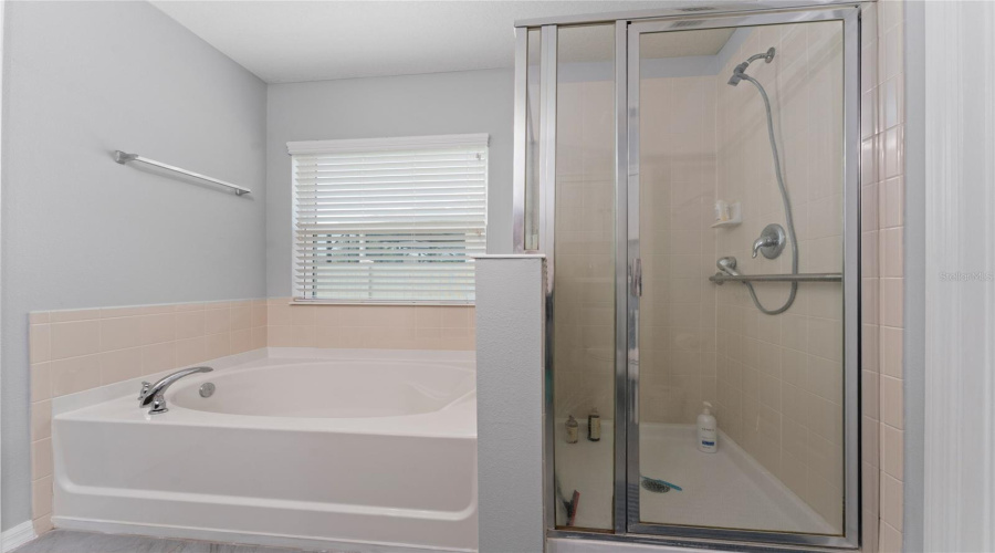 Kissimmee, Florida 34746, 4 Bedrooms Bedrooms, ,2 Bathroomsbathrooms,Residential,For Sale,Angler,Mfrs5126042