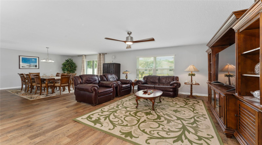 Kissimmee, Florida 34746, 4 Bedrooms Bedrooms, ,2 Bathroomsbathrooms,Residential,For Sale,Angler,Mfrs5126042