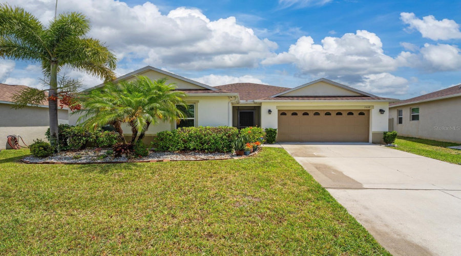 Kissimmee, Florida 34746, 3 Bedrooms Bedrooms, ,2 Bathroomsbathrooms,Residential,For Sale,Angler,Mfrs5126042