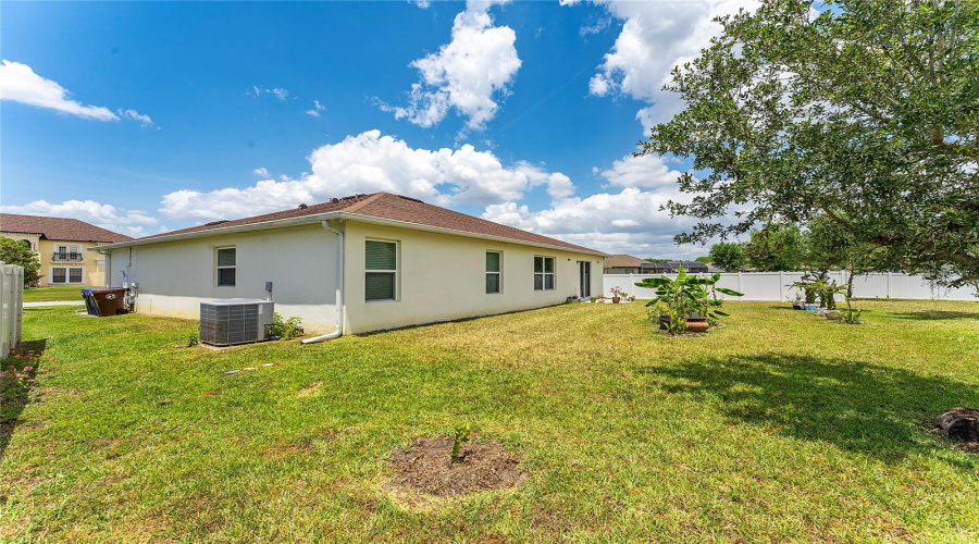 Kissimmee, Florida 34746, 4 Bedrooms Bedrooms, ,2 Bathroomsbathrooms,Residential,For Sale,Angler,Mfrs5126042