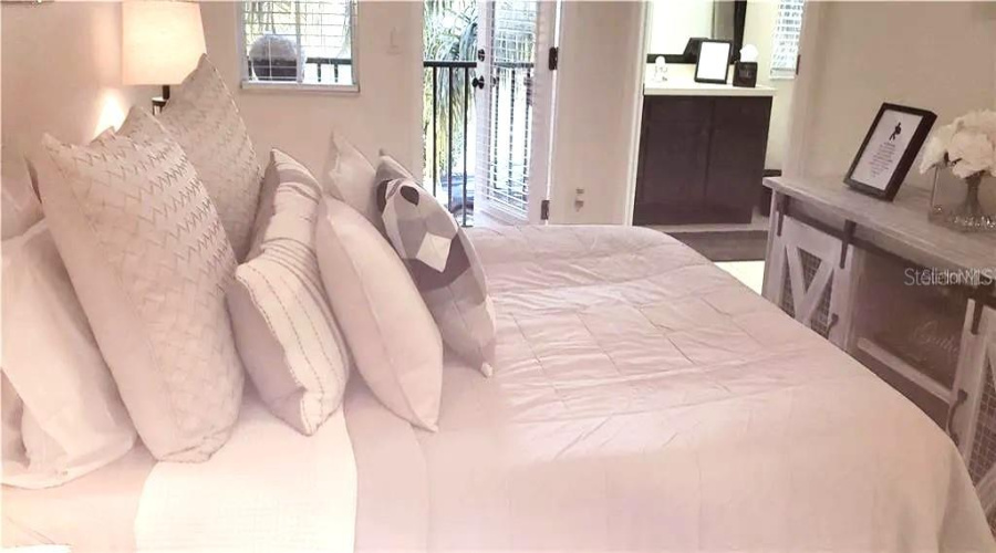 Davenport, Florida 33897, 3 Bedrooms Bedrooms, ,3 Bathroomsbathrooms,Residential,For Sale,Calabria,Mfro6305374