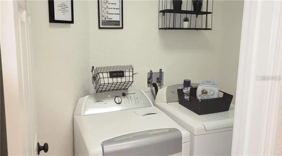 Davenport, Florida 33897, 3 Bedrooms Bedrooms, ,3 Bathroomsbathrooms,Residential,For Sale,Calabria,Mfro6305374