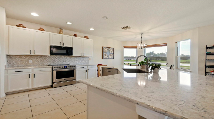 Kissimmee, Florida 34746, 4 Bedrooms Bedrooms, ,3 Bathroomsbathrooms,Residential,For Sale,The Oaks,Mfrs5126074
