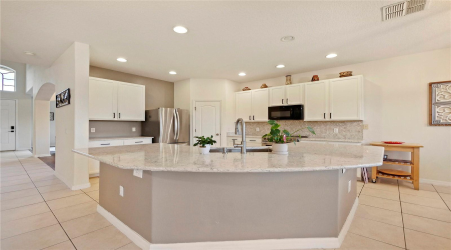 Kissimmee, Florida 34746, 4 Bedrooms Bedrooms, ,3 Bathroomsbathrooms,Residential,For Sale,The Oaks,Mfrs5126074