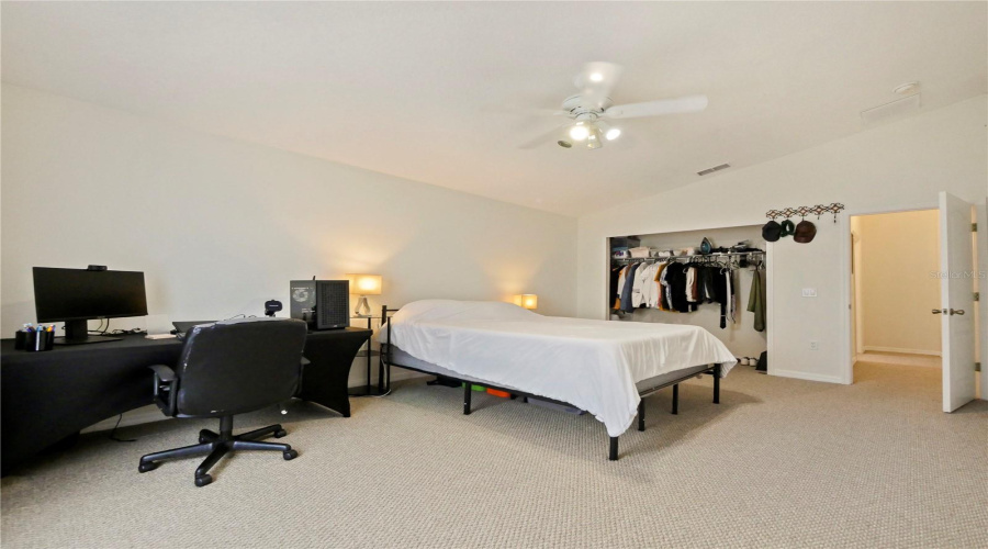 Kissimmee, Florida 34746, 4 Bedrooms Bedrooms, ,3 Bathroomsbathrooms,Residential,For Sale,The Oaks,Mfrs5126074