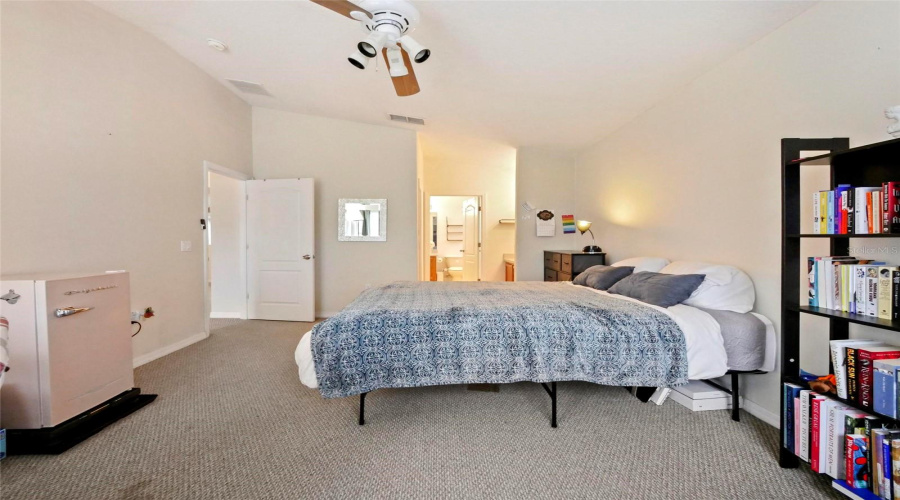 Kissimmee, Florida 34746, 4 Bedrooms Bedrooms, ,3 Bathroomsbathrooms,Residential,For Sale,The Oaks,Mfrs5126074