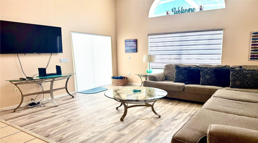 Davenport, Florida 33896, 4 Bedrooms Bedrooms, ,3 Bathroomsbathrooms,Residential,For Sale,Saddle Ridge,Mfrs5126062