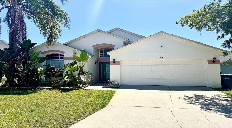 Davenport, Florida 33896, 4 Bedrooms Bedrooms, ,3 Bathroomsbathrooms,Residential,For Sale,Saddle Ridge,Mfrs5126062