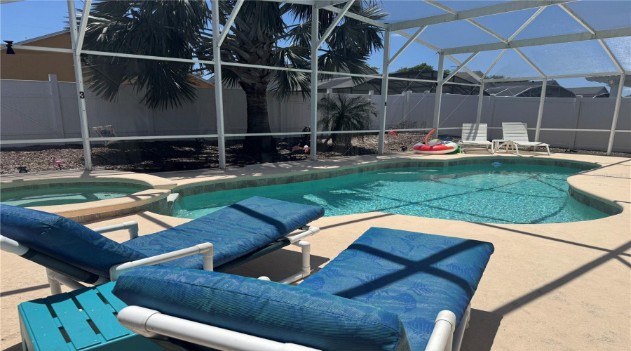 Davenport, Florida 33896, 4 Bedrooms Bedrooms, ,3 Bathroomsbathrooms,Residential,For Sale,Saddle Ridge,Mfrs5126062
