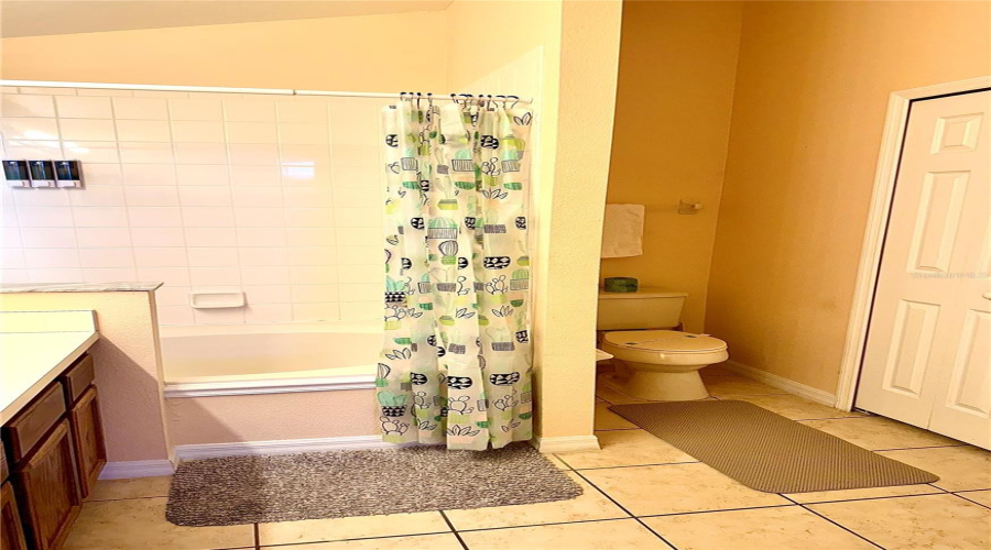 Davenport, Florida 33896, 4 Bedrooms Bedrooms, ,3 Bathroomsbathrooms,Residential,For Sale,Saddle Ridge,Mfrs5126062