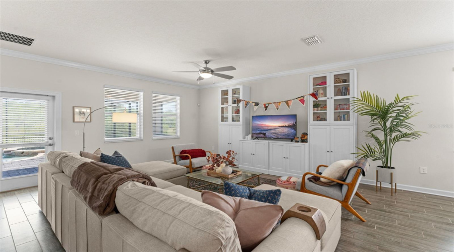 Kissimmee, Florida 34746, 4 Bedrooms Bedrooms, ,3 Bathroomsbathrooms,Residential,For Sale,Storytelling,Mfro6305407