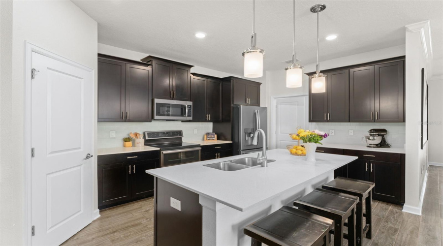 Kissimmee, Florida 34746, 4 Bedrooms Bedrooms, ,3 Bathroomsbathrooms,Residential,For Sale,Storytelling,Mfro6305407