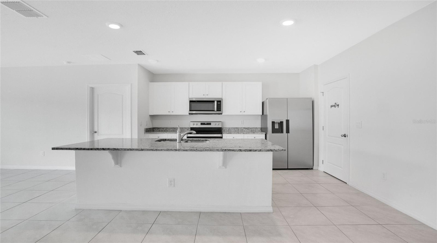 Davenport, Florida 33837, 3 Bedrooms Bedrooms, ,2 Bathroomsbathrooms,Residential,For Sale,Sugarwood,Mfro6305588