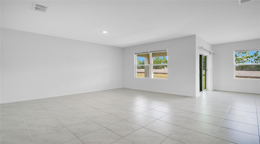 Davenport, Florida 33837, 3 Bedrooms Bedrooms, ,2 Bathroomsbathrooms,Residential,For Sale,Sugarwood,Mfro6305588