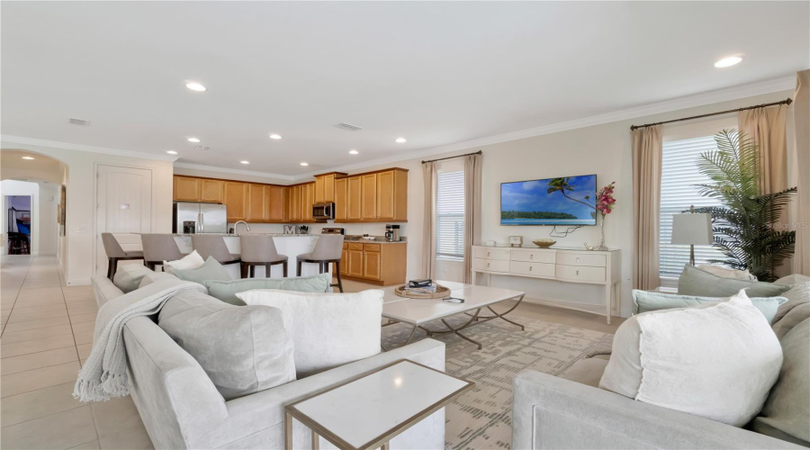 Kissimmee, Florida 34747, 5 Bedrooms Bedrooms, ,4 Bathroomsbathrooms,Residential,For Sale,Marker,Mfro6305490