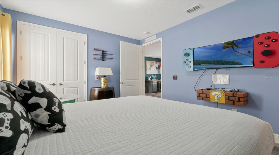 Kissimmee, Florida 34747, 5 Bedrooms Bedrooms, ,4 Bathroomsbathrooms,Residential,For Sale,Marker,Mfro6305490