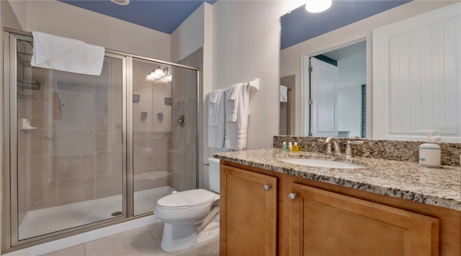 Kissimmee, Florida 34747, 5 Bedrooms Bedrooms, ,4 Bathroomsbathrooms,Residential,For Sale,Marker,Mfro6305490