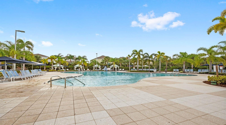 Kissimmee, Florida 34747, 5 Bedrooms Bedrooms, ,4 Bathroomsbathrooms,Residential,For Sale,Marker,Mfro6305490