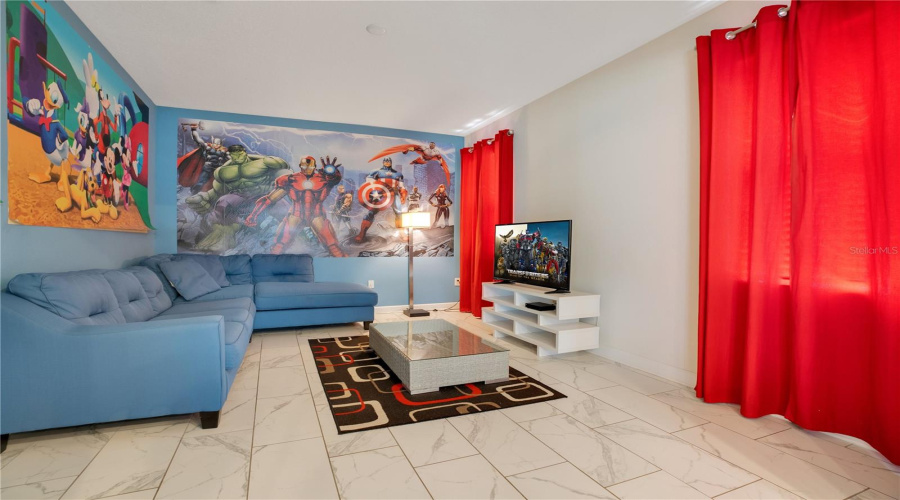 Davenport, Florida 33896, 6 Bedrooms Bedrooms, ,6 Bathroomsbathrooms,Residential,For Sale,Stinger,Mfro6305572