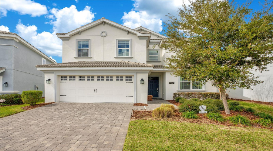 Davenport, Florida 33896, 6 Bedrooms Bedrooms, ,6 Bathroomsbathrooms,Residential,For Sale,Stinger,Mfro6305572