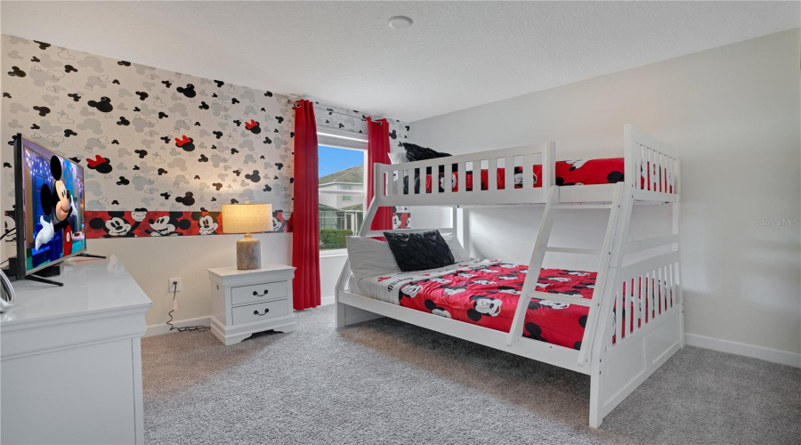 Davenport, Florida 33896, 6 Bedrooms Bedrooms, ,6 Bathroomsbathrooms,Residential,For Sale,Stinger,Mfro6305572
