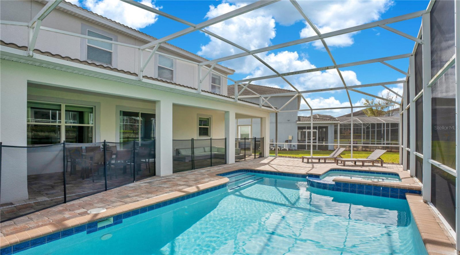 Davenport, Florida 33896, 6 Bedrooms Bedrooms, ,6 Bathroomsbathrooms,Residential,For Sale,Stinger,Mfro6305572