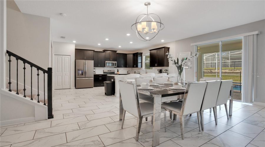 Davenport, Florida 33896, 6 Bedrooms Bedrooms, ,6 Bathroomsbathrooms,Residential,For Sale,Stinger,Mfro6305572