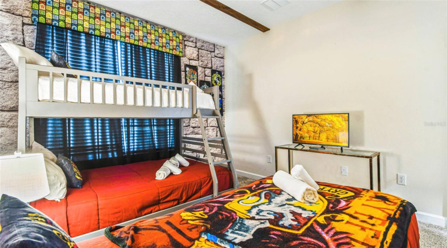 Kissimmee, Florida 34746, 5 Bedrooms Bedrooms, ,5 Bathroomsbathrooms,Residential,For Sale,Punctuation,Mfro6305622
