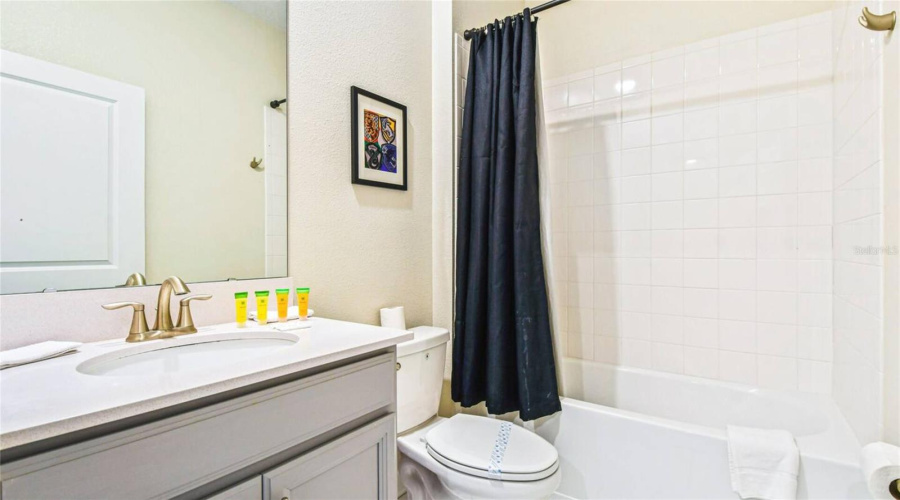 Kissimmee, Florida 34746, 5 Bedrooms Bedrooms, ,5 Bathroomsbathrooms,Residential,For Sale,Punctuation,Mfro6305622
