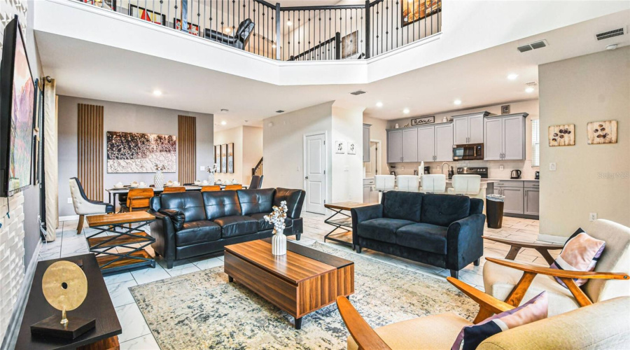 Kissimmee, Florida 34746, 5 Bedrooms Bedrooms, ,5 Bathroomsbathrooms,Residential,For Sale,Punctuation,Mfro6305622