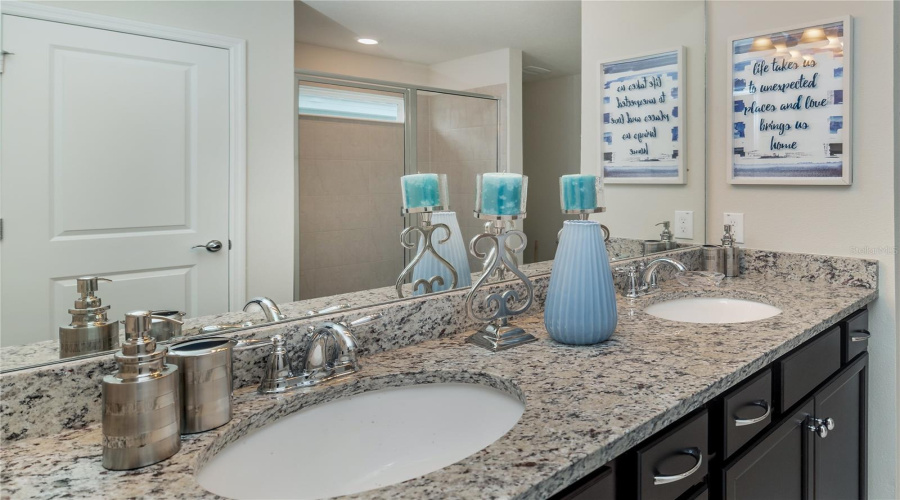Davenport, Florida 33897, 5 Bedrooms Bedrooms, ,4 Bathroomsbathrooms,Residential,For Sale,Summer,Mfro6305541