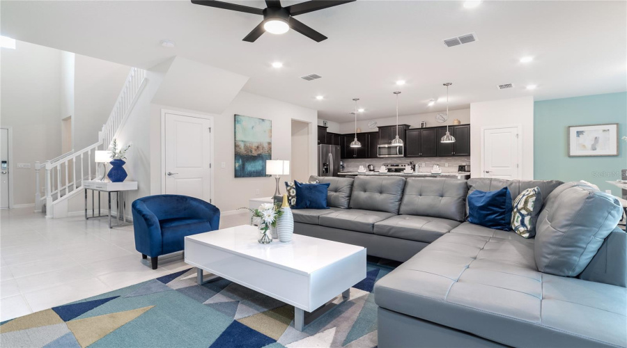 Davenport, Florida 33897, 5 Bedrooms Bedrooms, ,4 Bathroomsbathrooms,Residential,For Sale,Summer,Mfro6305541