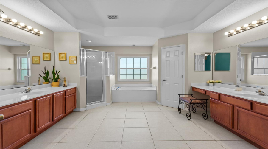 Kissimmee, Florida 34746, 4 Bedrooms Bedrooms, ,3 Bathroomsbathrooms,Residential,For Sale,Pitch,Mfrs5125512