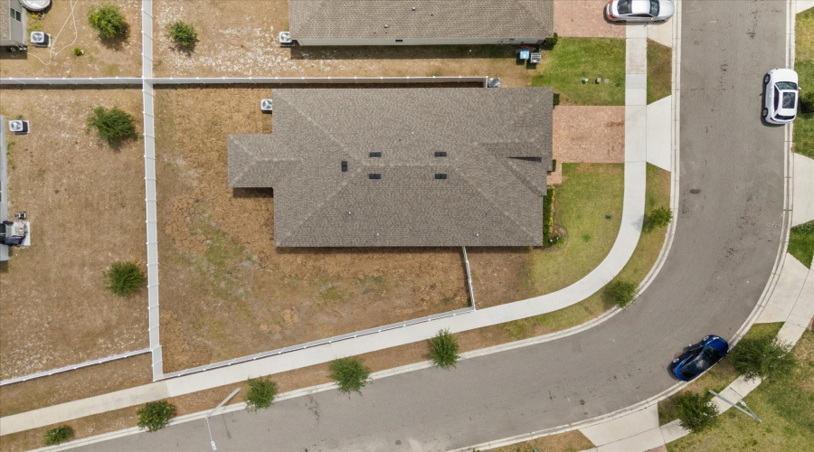 Davenport, Florida 33837, 4 Bedrooms Bedrooms, ,2 Bathroomsbathrooms,Residential,For Sale,Avenal,Mfro6304577