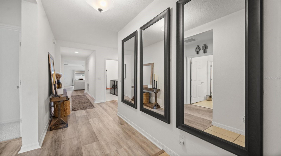 Davenport, Florida 33837, 4 Bedrooms Bedrooms, ,2 Bathroomsbathrooms,Residential,For Sale,Avenal,Mfro6304577