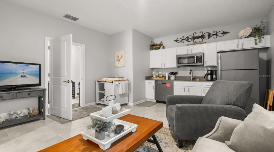 Kissimmee, Florida 34746, 5 Bedrooms Bedrooms, ,4 Bathroomsbathrooms,Residential,For Sale,Bluff Oak,Mfro6305044
