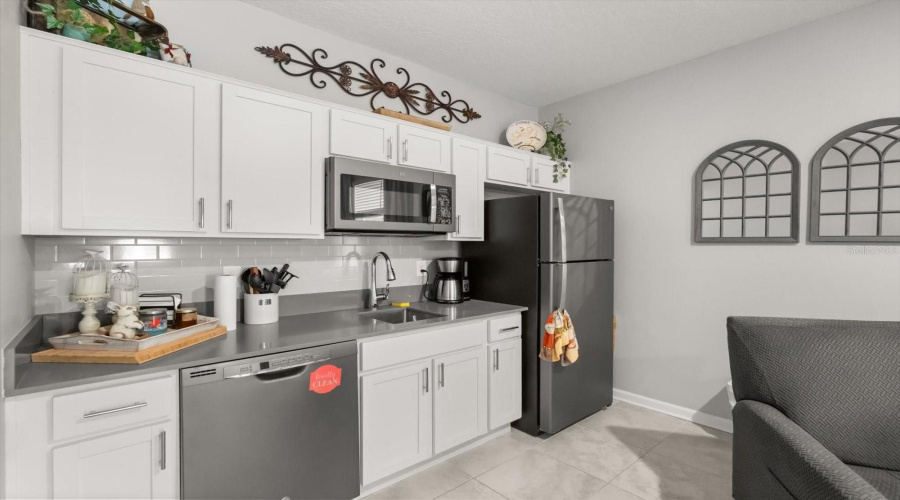 Kissimmee, Florida 34746, 5 Bedrooms Bedrooms, ,4 Bathroomsbathrooms,Residential,For Sale,Bluff Oak,Mfro6305044