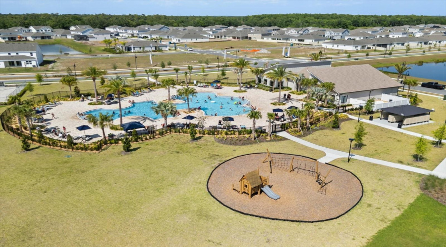 Kissimmee, Florida 34746, 5 Bedrooms Bedrooms, ,4 Bathroomsbathrooms,Residential,For Sale,Bluff Oak,Mfro6305044