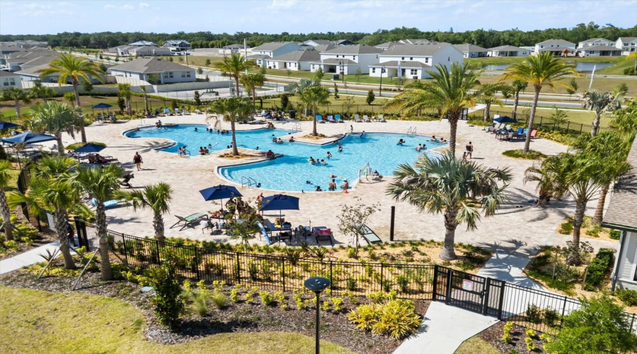 Kissimmee, Florida 34746, 5 Bedrooms Bedrooms, ,4 Bathroomsbathrooms,Residential,For Sale,Bluff Oak,Mfro6305044