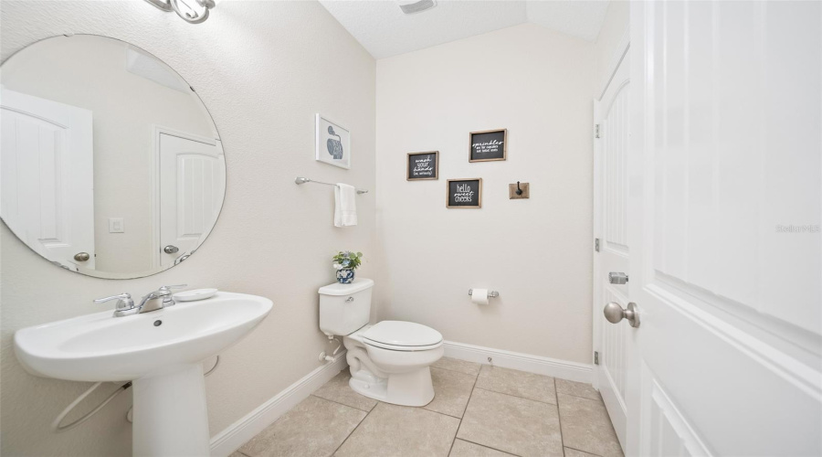 Davenport, Florida 33837, 6 Bedrooms Bedrooms, ,4 Bathroomsbathrooms,Residential,For Sale,Oakbourne,Mfro6305379