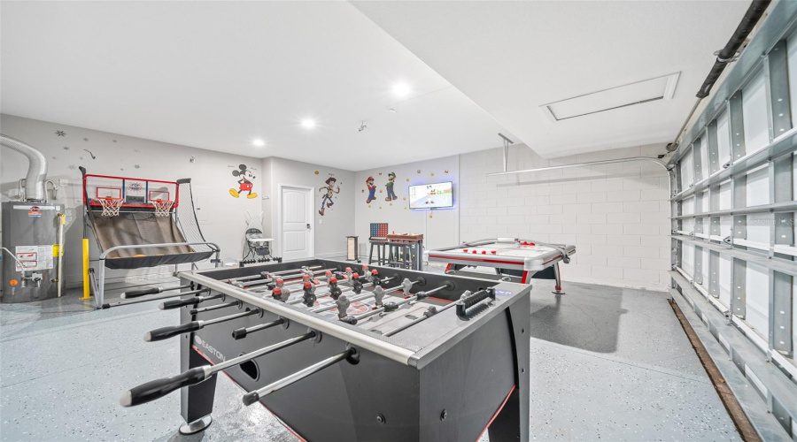 Davenport, Florida 33837, 6 Bedrooms Bedrooms, ,4 Bathroomsbathrooms,Residential,For Sale,Oakbourne,Mfro6305379