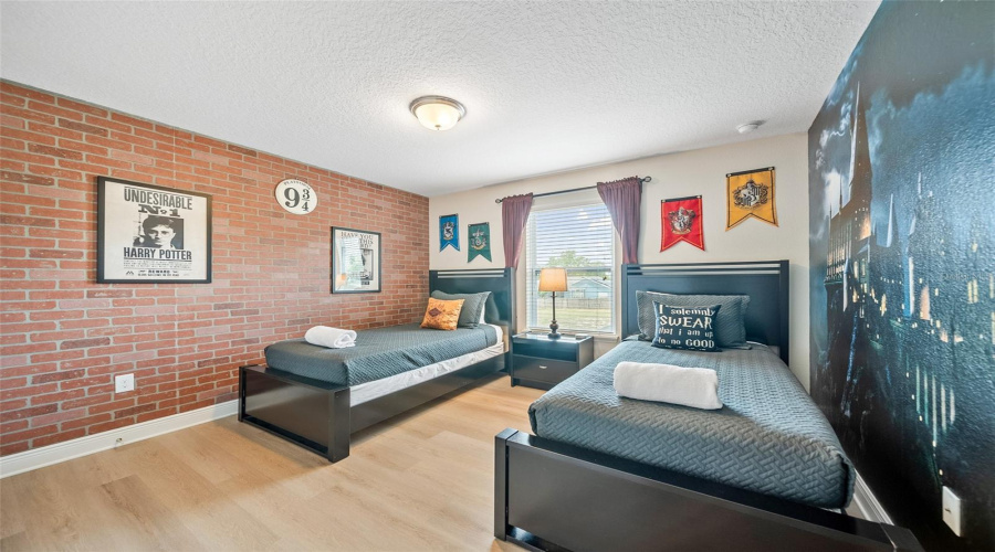 Davenport, Florida 33837, 6 Bedrooms Bedrooms, ,4 Bathroomsbathrooms,Residential,For Sale,Oakbourne,Mfro6305379