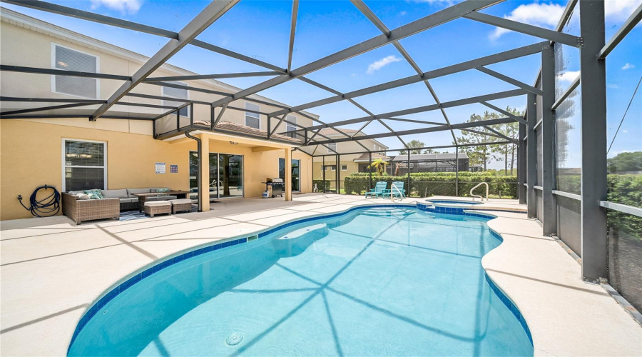 Davenport, Florida 33837, 6 Bedrooms Bedrooms, ,4 Bathroomsbathrooms,Residential,For Sale,Oakbourne,Mfro6305379