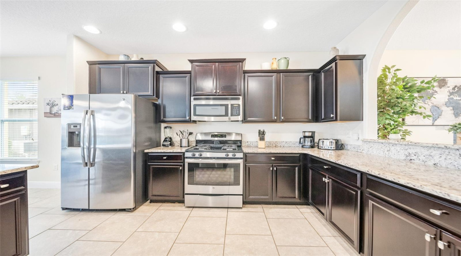 Davenport, Florida 33837, 6 Bedrooms Bedrooms, ,4 Bathroomsbathrooms,Residential,For Sale,Oakbourne,Mfro6305379
