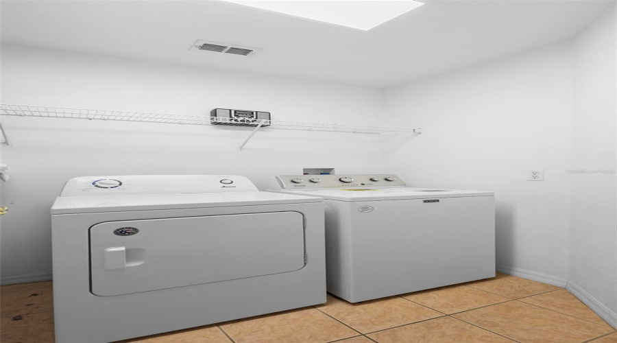 Davenport, Florida 33896, 3 Bedrooms Bedrooms, ,2 Bathroomsbathrooms,Residential,For Sale,Balmoral,Mfro6246235